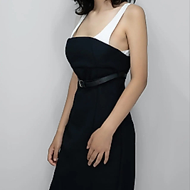 göğüs altı kemerli mini elbise